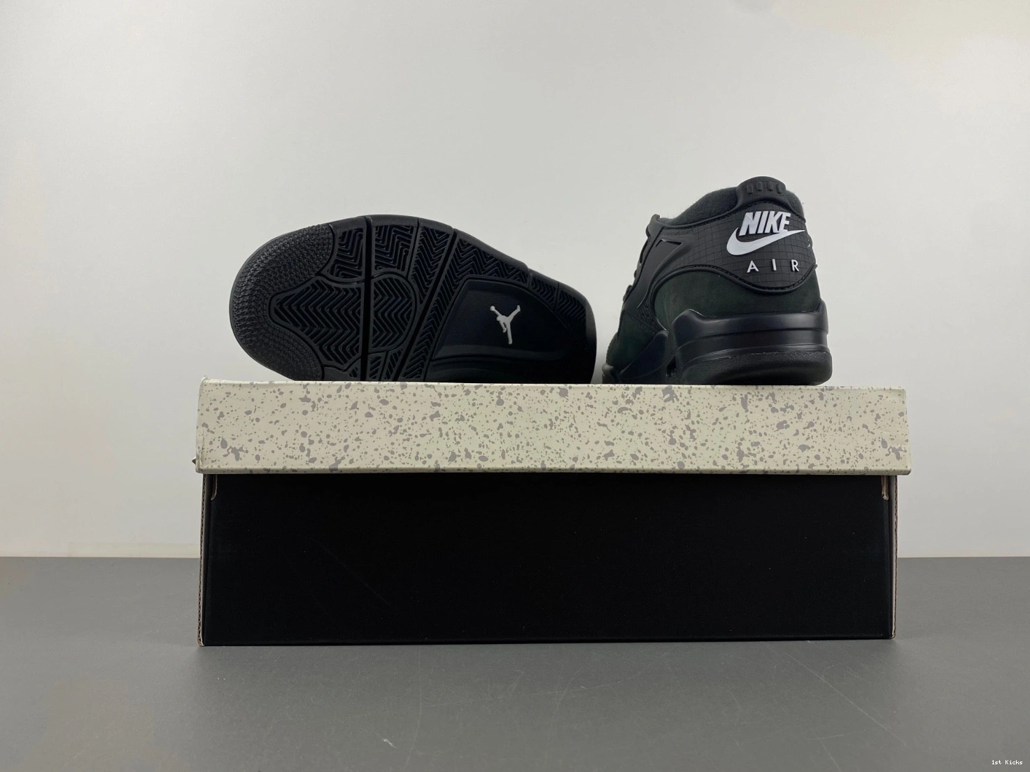 - Jordan Black 4 Men's Cat FQ7939-004 RM 1009